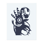 Eine Nahaufnahme von Iron Mans gepanzerter Hand, mit leuchtendem Arc-Reaktor. Dieses Tattoo symbolisiert Stärke, Technologie und Widerstandsfähigkeit, perfekt für diejenigen, die Innovation, Mut und die Kraft des Willens schätzen.