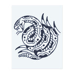 Eine Schlange mit tribal-inspirierten Mustern. Sie repräsentiert Transformation, Geheimnis oder eine Verbindung zu alten Symbolen.