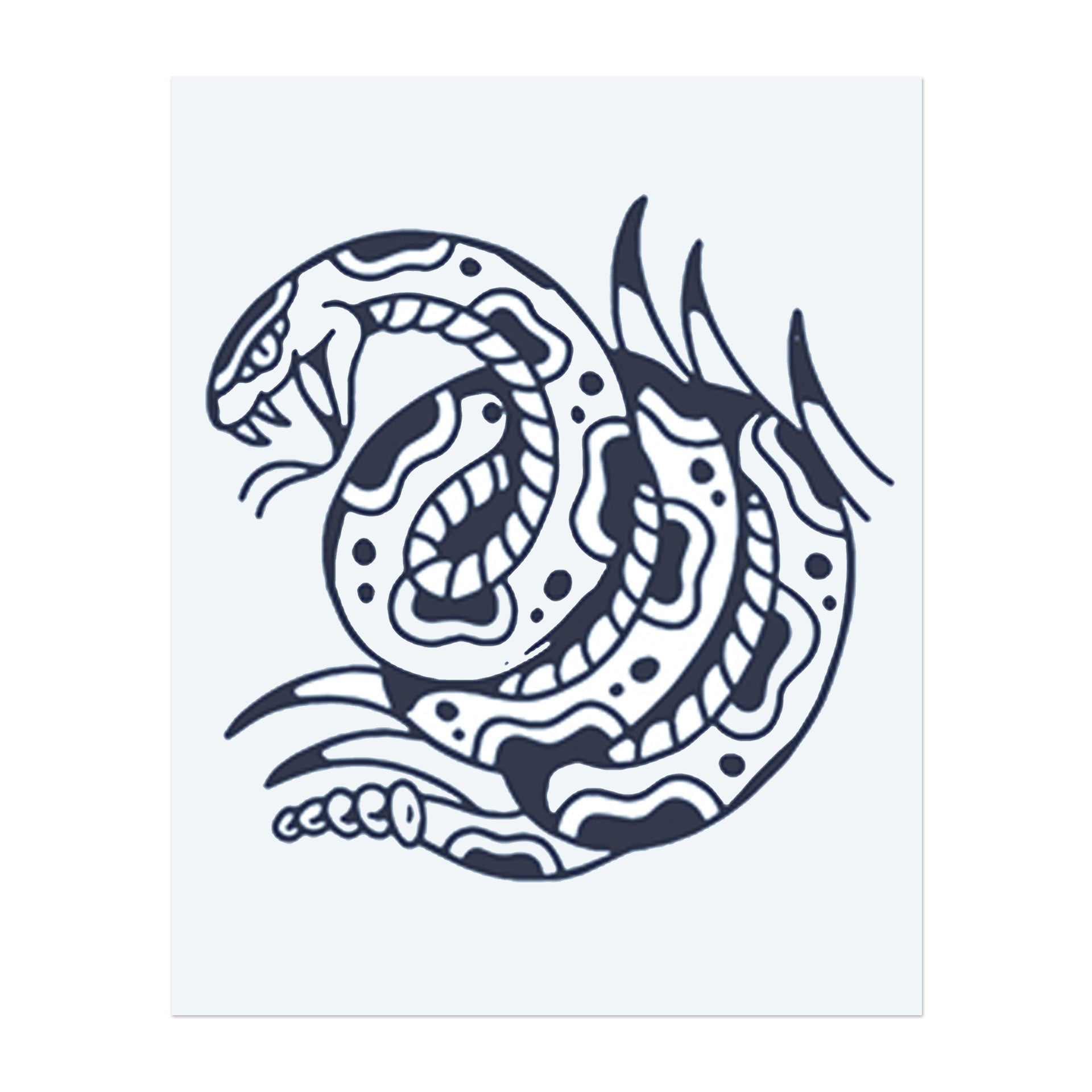 Eine Schlange mit tribal-inspirierten Mustern. Sie repräsentiert Transformation, Geheimnis oder eine Verbindung zu alten Symbolen.