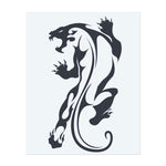 Ein schlanker und kraftvoller Panther im Tribal-Stil, der in Bewegung springt. Dieses Tattoo symbolisiert Stärke, Agilität und Unabhängigkeit. Perfekt für alle, die sich mit dem ungezähmten Geist der Wildnis verbinden und ein mutiges, furchtloses Design suchen.