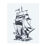 Ein Segelschiff mit vollen Segeln, das die Wellen reitet. Dieses Design symbolisiert Abenteuer, Freiheit und die Reise, die vor uns liegt. Perfekt für jemanden, der Entdeckungen und das Abenteuer des Navigierens durch das Unbekannte schätzt.