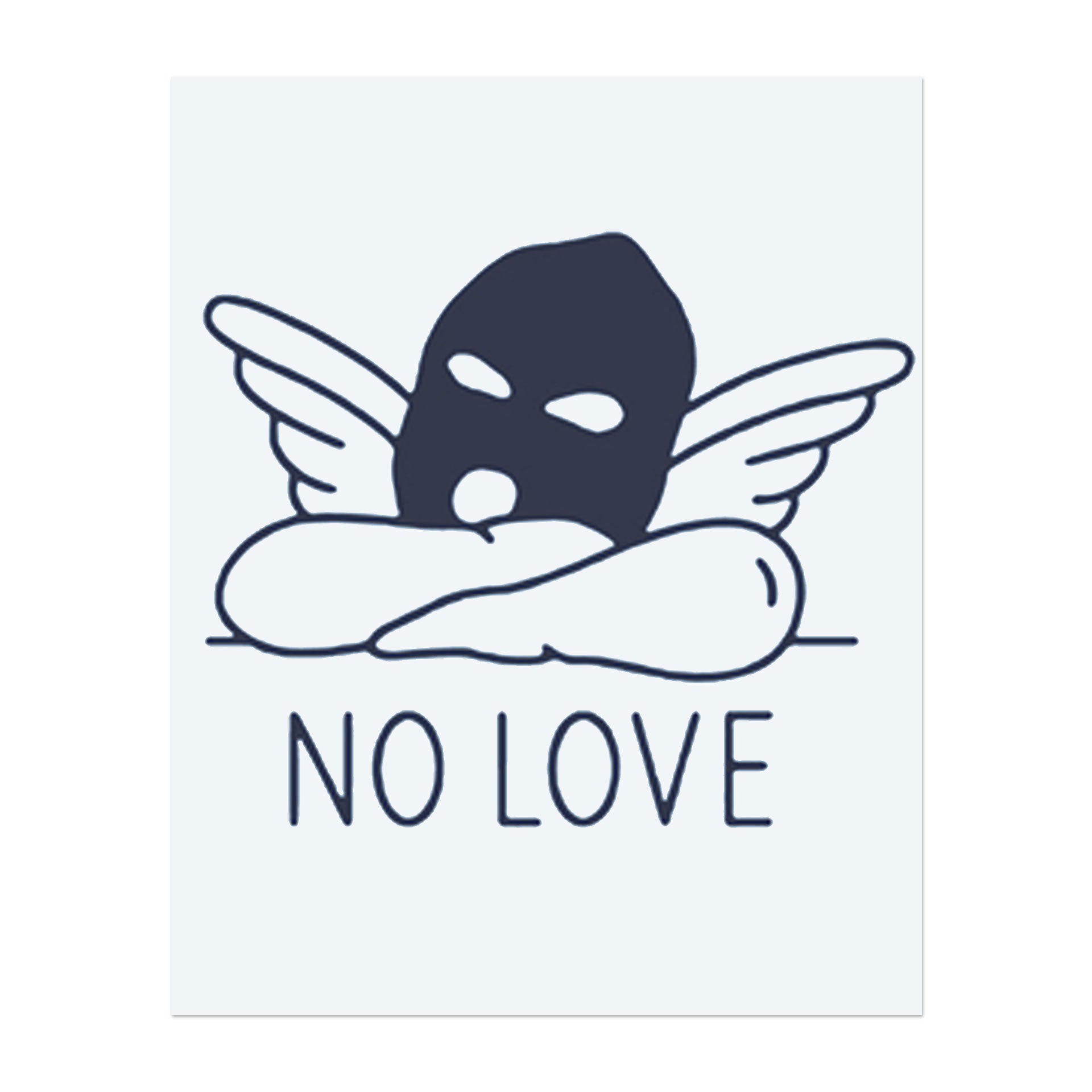 Eine Maske mit Engelsflügeln, die an den Worten "NO LOVE" ruht, symbolisiert den Konflikt zwischen Verwundbarkeit und dem Schutz des eigenen Herzens.